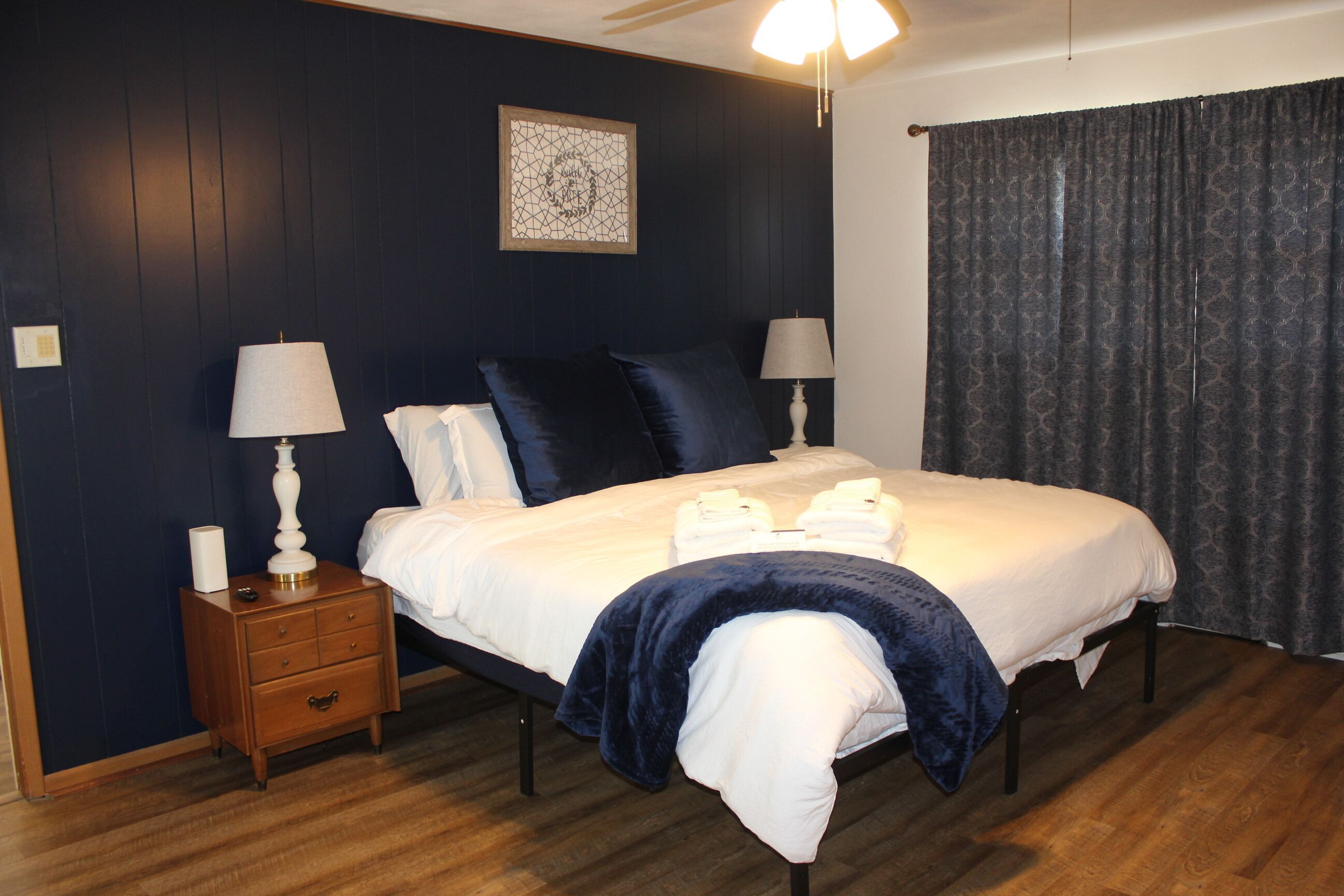 4 chambres, bureau, Wi-Fi gratuit, draps fournis