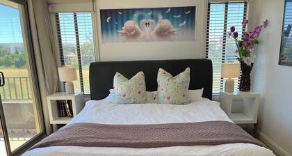 Close Airport Style Home