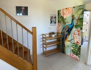 Property entrance - Close Airport Style Home (Dallas)