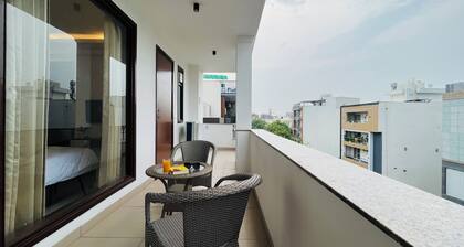 BluO 3BHK Golf Course Road Balcony Lift