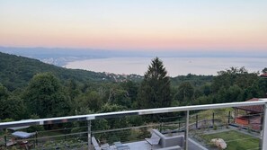 Property grounds - Villa Montana - Apartment Panorama 1 with sea view
 (Veprinac)
