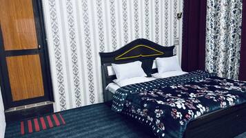 Deluxe Double Room | Free WiFi, bed sheets