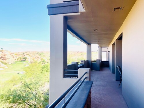 Fairway Vista Retreat by Mesquite Vacation Rentals with Golf Course View at Wolf Creek with $510 in free daily activities