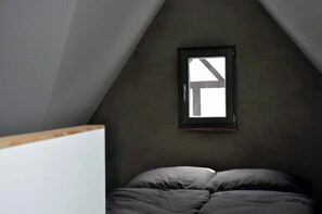 1 bedroom, iron/ironing board, travel crib, WiFi - Small house - apartment over two floors (Forst an der Weinstraße)