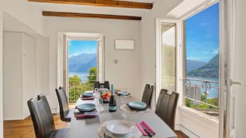 Appartement Standard, 2 chambres, balcon (Mirador Del Lago) | Restauration