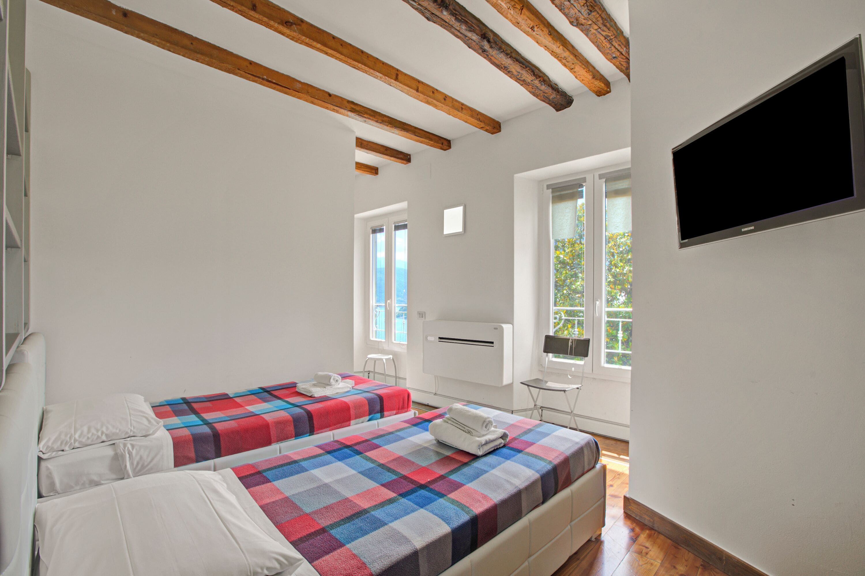 2 chambres, coffres-forts dans les chambres