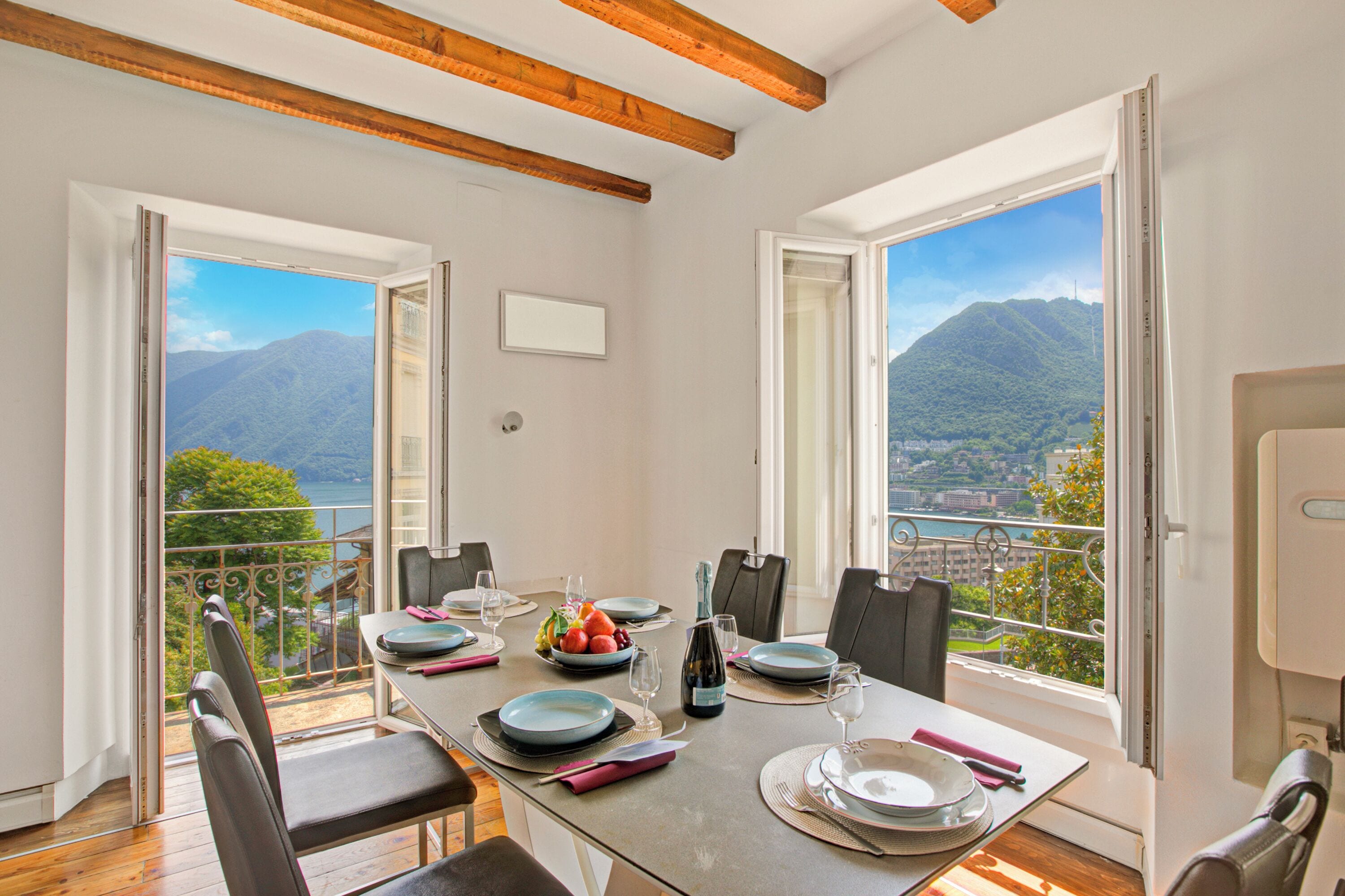 Standard Apartment, 2 Bedrooms, Balcony (Mirador Del Lago) | Dining