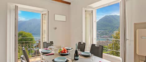 Departamento estándar, 2 habitaciones, balcón (Mirador Del Lago) | Restaurantes