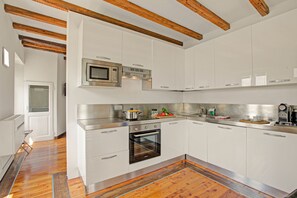 Fridge, microwave, oven, stovetop - Mirador Del Lago (Lugano)