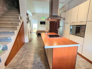 Microondas, horno y parrilla de estufa 