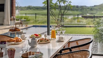 Desayuno completo todos los días (con cargo)