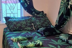 1 chambre, fer et planche à repasser, accès au Wi-Fi (inclus)