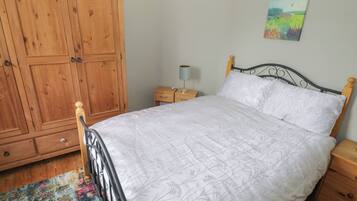 2 bedrooms, individually decorated, individually furnished, free WiFi
