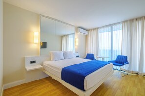 Desk, laptop workspace, blackout drapes, free WiFi - Orbi City Hotel Official D Block (Batumi)