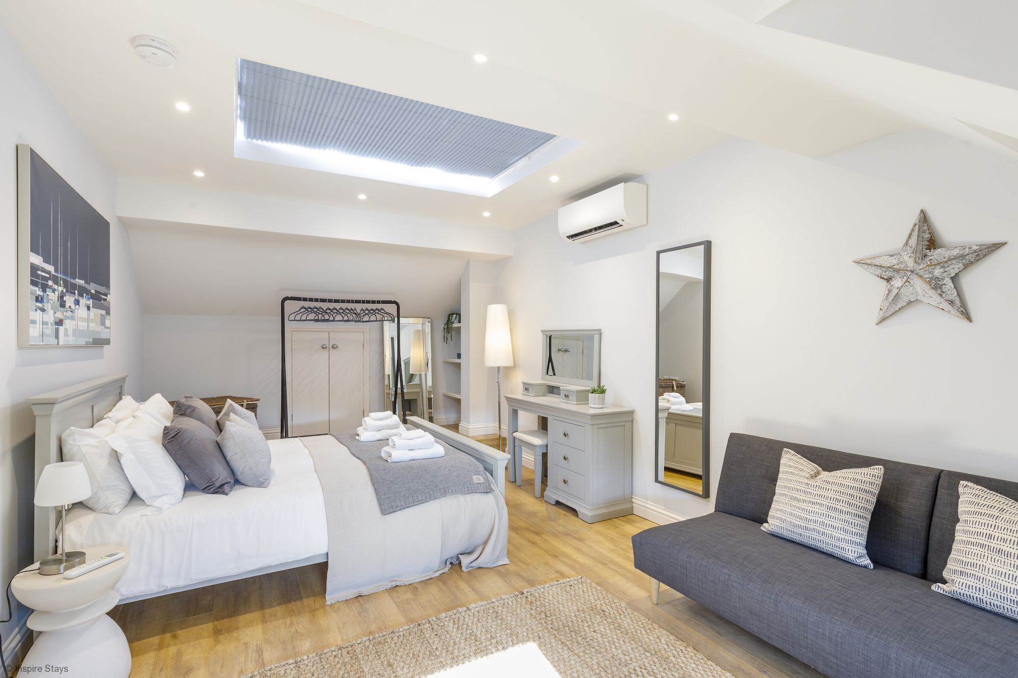 2 bedrooms, iron/ironing board, travel cot, WiFi