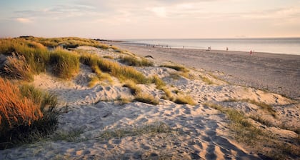 Mayaro Cottage by inspirestays.com - a cottage that sleeps 4+1 guests in 2 bedrooms