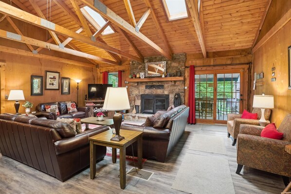Smart TV, fireplace, DVD player