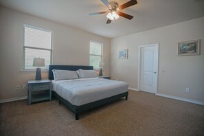 3 室のベ  ッドルーム、アイロン / アイロン台、WiFi、ベッドシーツ