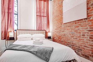 1 habitación, tabla de planchar con plancha, wifi y ropa de cama 