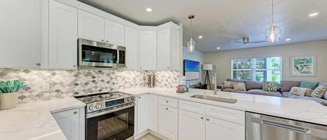 Fridge, microwave, stovetop, dishwasher