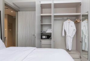 1 chambre, fer et planche à repasser, Wi-Fi gratuit, draps fournis