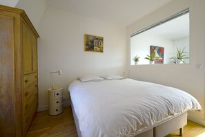 1 chambre, fer et planche Ă repasser, Wi-Fi, draps fournis