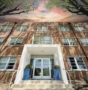 Front of property - The Holbrook Hotel (Danville)