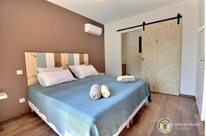 2 camere, culla da viaggio, Wi-Fi gratuito, lenzuola