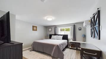 4 bedrooms, iron/ironing board, travel cot, free WiFi