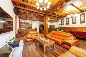 Lobby - Ziyan Shanju Inn (Deqing)