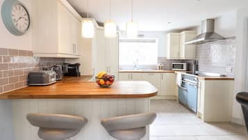 Cottage | Interior