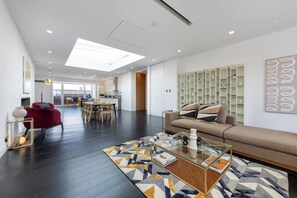 Smart TV - Amazing Penthouse In the Heart of the West End! (London)