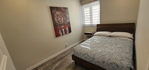 3 chambres, fer et planche à repasser, Wi-Fi gratuit, draps fournis
