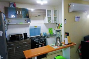 Refrigerador, horno y parrilla de estufa