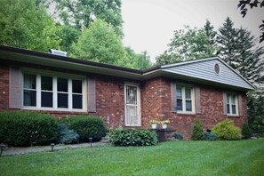 Exterior - Creekside Rural Retreat in Beautiful Ashe County
 (Lansing)