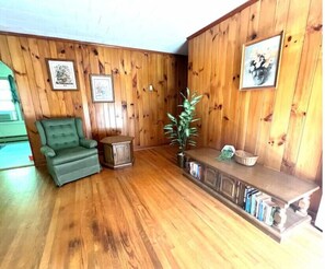 Interior - Creekside Rural Retreat in Beautiful Ashe County
 (Lansing)