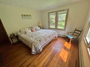 3 bedrooms, free WiFi, bed sheets