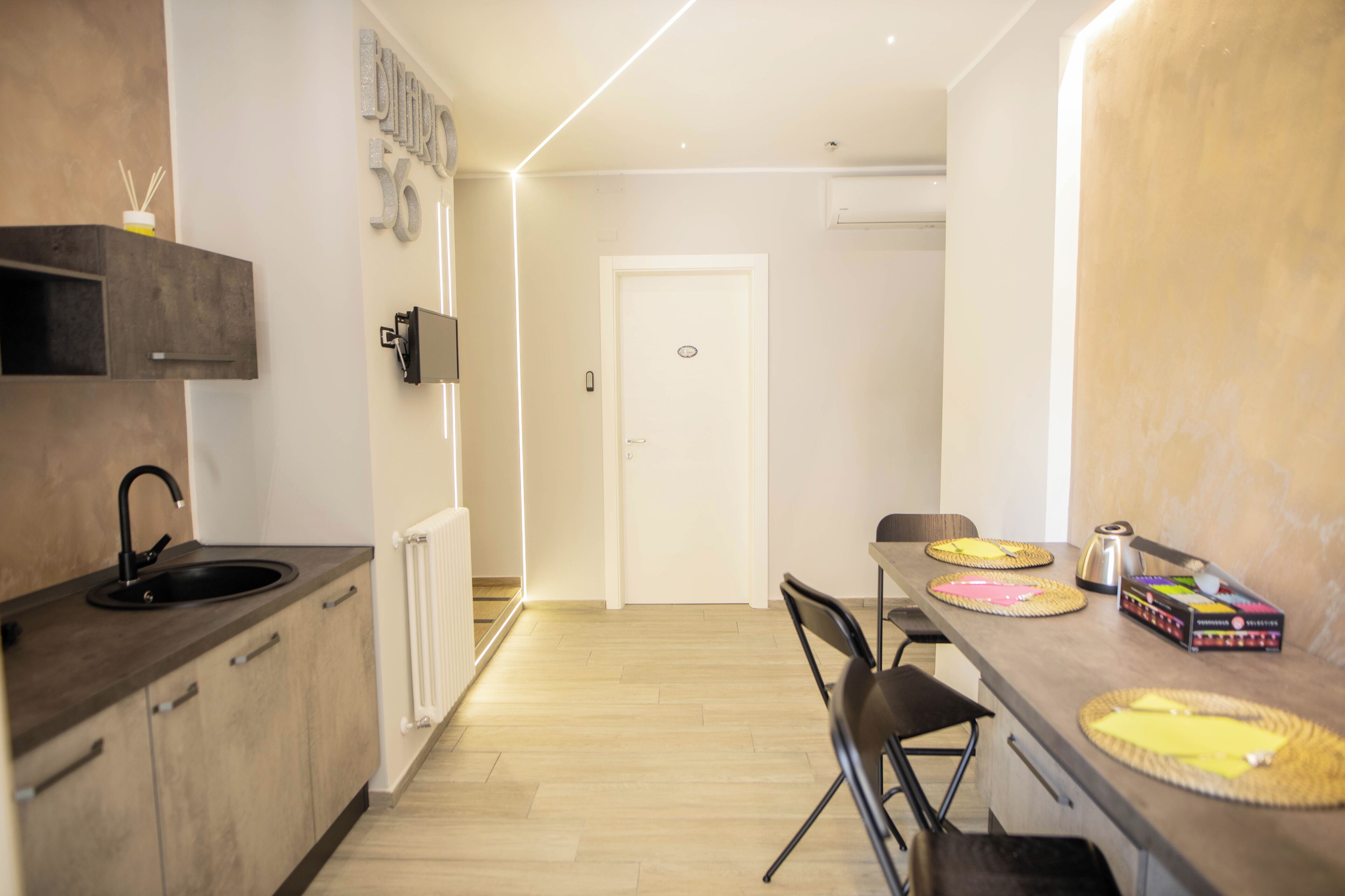 Double Room | Shared kitchen | Shared fridge, microwave