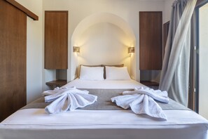 Apartamento, 1 habitación, vistas al mar | Sistema de insonorización, wifi gratis, ropa de cama