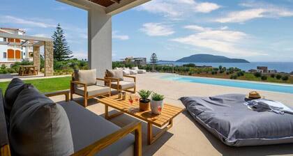 Luxury villa with Private infinity pool, sea view & sunset. Nobus Villas 2.