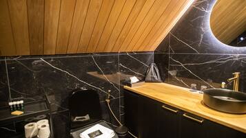 Cabin | Bathroom