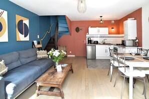 Interior - Mézange Bleue - Près du canal d'Ille et Rance (Lanvallay)
