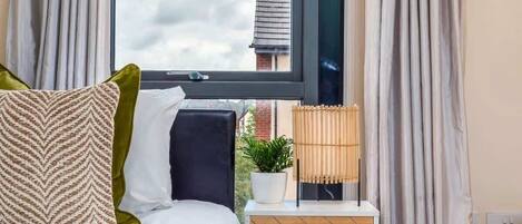 4 dormitoris, planxa i posts de planxar, wifi i roba de llit