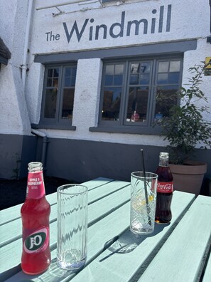 Miscellaneous - The Windmill (Maidstone)