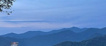 Appalachian Rainforest Oasis- breathtaking views surrounded by National Forest  