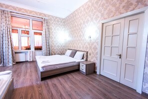 Comfort Room | Desk, laptop workspace, soundproofing, free WiFi - Damla Hotel Baku (Baku)