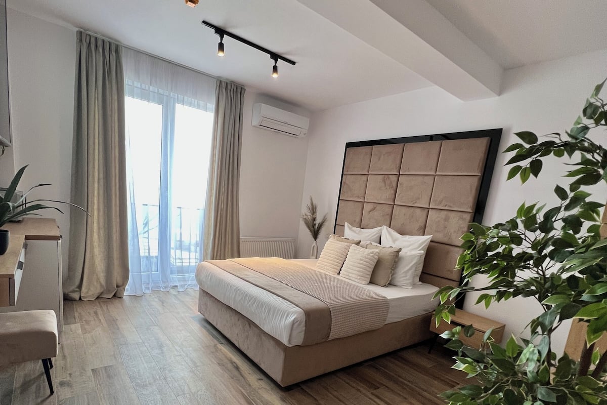 Elite Studio | 1 bedroom, minibar, desk, soundproofing