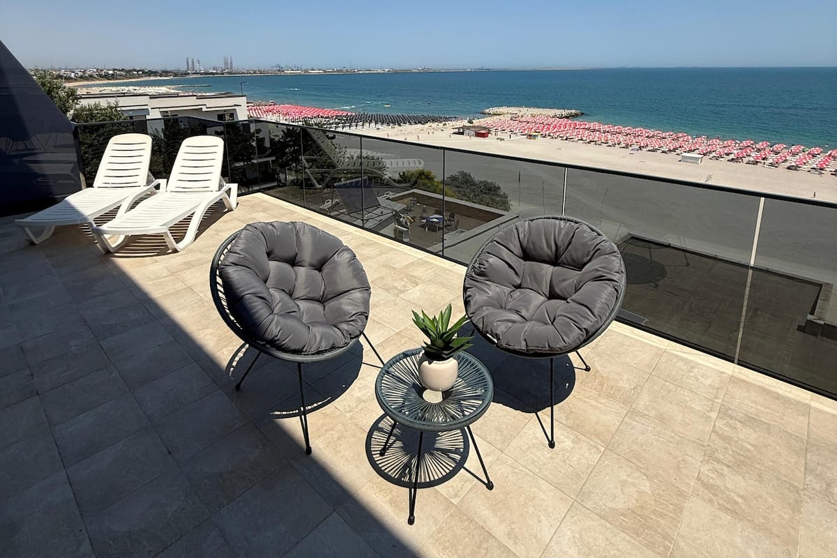 Luxury Studio, Sea View | 1 bedroom, minibar, desk, soundproofing