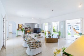 Villa | Living area | Smart TV