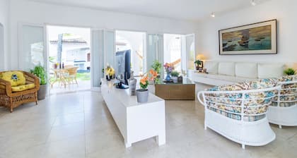 Casa a 50m da Praia com Churrasqueira